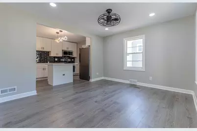 401 S Lake Terrace, Mundelein, IL 60060 - Photo 6