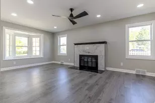 401 S Lake Terrace, Mundelein, IL 60060 - Photo 4