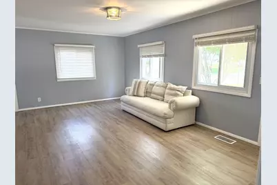 1820 Plum Street, Peru, IL 61354 - Photo 4