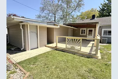 1820 Plum Street, Peru, IL 61354 - Photo 16