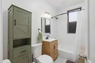 1900 W Oakdale Ave, Chicago, IL 60657 - Photo 30