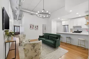 1900 W Oakdale Ave, Chicago, IL 60657 - Photo 8