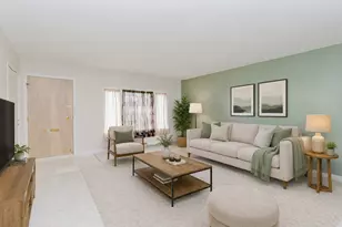 818 Leahy Circle, Des Plaines, IL 60016 - Photo 2