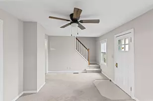 407 S Davis Ave, Centralia, IL 62801 - Photo 10