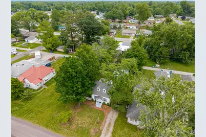 407 S Davis Avenue, Centralia, IL 62801 - Photo 36