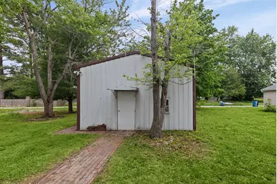 407 S Davis Avenue, Centralia, IL 62801 - Photo 40