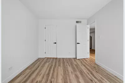 684 Quincy Bridge Lane #202, Glenview, IL 60025 - Photo 10