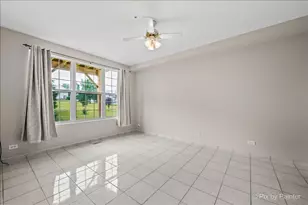 327 Gazebo Ln, Lombard, IL 60148 - Photo 10
