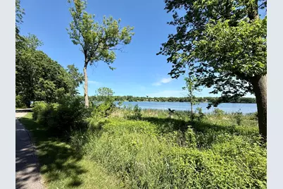139 N Crooked Lake Lane, Lindenhurst, IL 60046 - Photo 22
