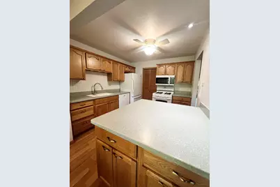 1106 Wildberry Court #B1, Wheeling, IL 60090 - Photo 6