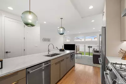 3428 N Kilbourn Avenue, Chicago, IL 60641 - Photo 10