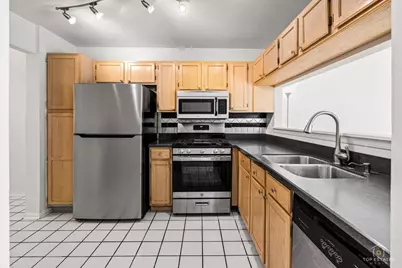 1242 Shawford Way, Elgin, IL 60120 - Photo 10