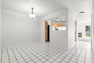 1242 Shawford Way, Elgin, IL 60120 - Photo 6