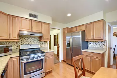 [Address not provided], Skokie, IL 60076 - Photo 6