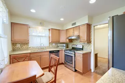 [Address not provided], Skokie, IL 60076 - Photo 4