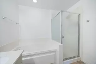 315 Thornwood Way, South Elgin, IL 60177 - Photo 14