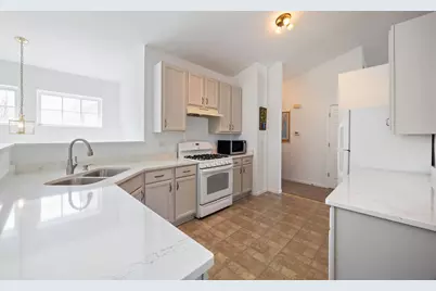 315 Thornwood Way #B, South Elgin, IL 60177 - Photo 10