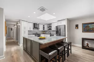 6050 W Eastwood Ave, Chicago, IL 60630 - Photo 4