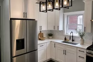 8042 S Bennett Ave, Chicago, IL 60617 - Photo 6