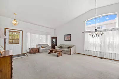 205 Woodlet Lane, Bolingbrook, IL 60490 - Photo 4