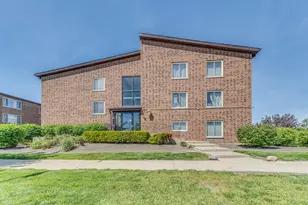 900 Perrie Dr, Elk Grove Village, IL 60007 - Photo 1