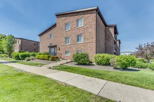 900 Perrie Dr, Elk Grove Village, IL 60007 - Photo 2