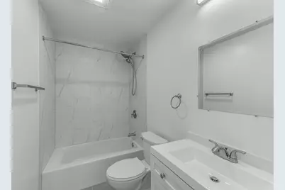 900 Perrie Drive #304, Elk Grove Village, IL 60007 - Photo 14