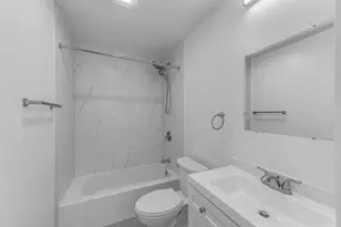 900 Perrie Dr, Elk Grove Village, IL 60007 - Photo 14