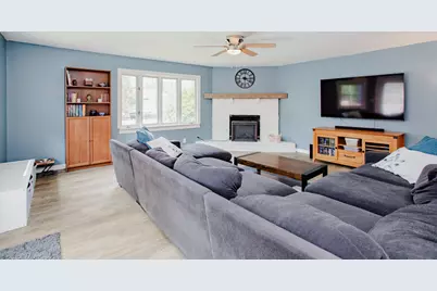 1531 Maplewood Avenue, Hanover Park, IL 60133 - Photo 14