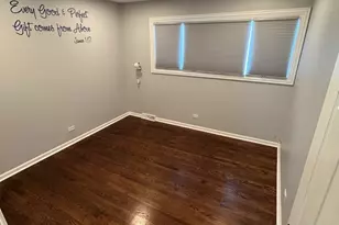 8058 W Lyons St, Niles, IL 60714 - Photo 16