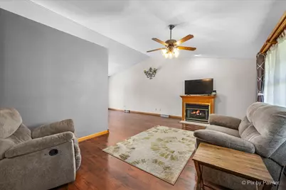 1019 Sandhurst Drive, Sandwich, IL 60548 - Photo 6