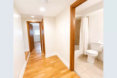 1647 W Sherwin Avenue #1, Chicago, IL 60626 - Photo 8