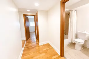 1647 W Sherwin Ave, Chicago, IL 60626 - Photo 8