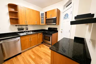 1647 W Sherwin Ave, Chicago, IL 60626 - Photo 4