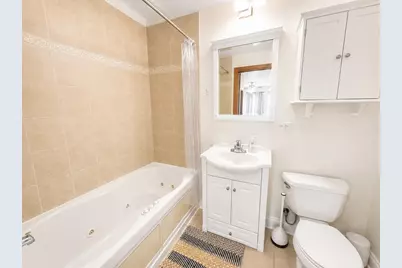 1647 W Sherwin Avenue #1, Chicago, IL 60626 - Photo 6