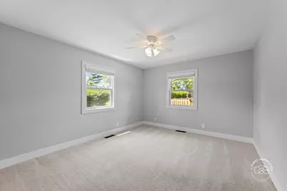 315 S Westlawn Avenue, Aurora, IL 60506 - Photo 16