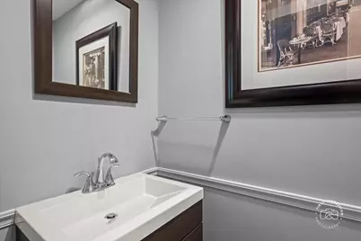 315 S Westlawn Avenue, Aurora, IL 60506 - Photo 12