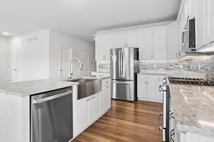 721 Cherry Cir, Elburn, IL 60119 - Photo 10