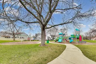 158 Jefferson Ln, Streamwood, IL 60107 - Photo 32