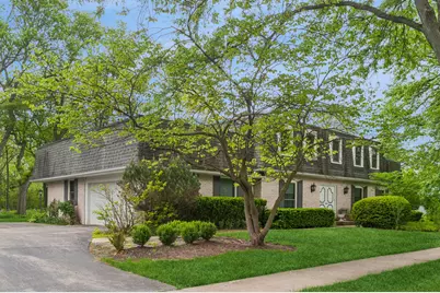 2629 Kingston Drive, Northbrook, IL 60062 - Photo 2
