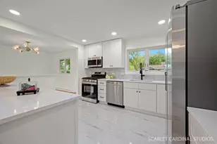 102 N Erie St, Wheaton, IL 60187 - Photo 14