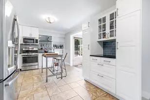 14858 Parkside Ave, Oak Forest, IL 60452 - Photo 8