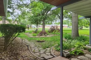 211 E Depew St, Odin, IL 62870 - Photo 36