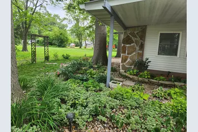 211 E Depew Street, Odin, IL 62870 - Photo 34