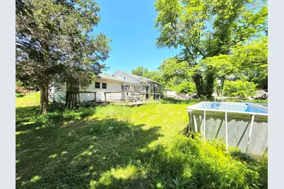214 Pyle Street, Carrier Mills, IL 62917 - Photo 4