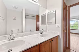 5010 Thistle Ln, Lake in the Hills, IL 60156 - Photo 16