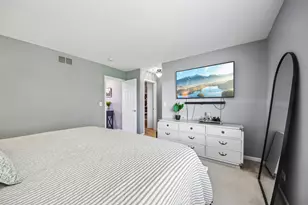 1496 W Remington Ln, Round Lake, IL 60073 - Photo 18
