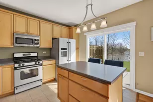 2027 S Kristina Ln, Round Lake, IL 60073 - Photo 10