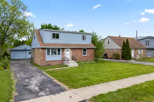 7809 Columbia Dr, Bridgeview, IL 60455 - Photo 6