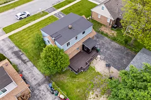 7809 Columbia Dr, Bridgeview, IL 60455 - Photo 10